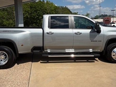 New 2026 Chevrolet Silverado 3500 LT AWD/4WD image 2