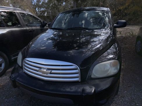 Used 2009 Chevrolet HHR LS image 2