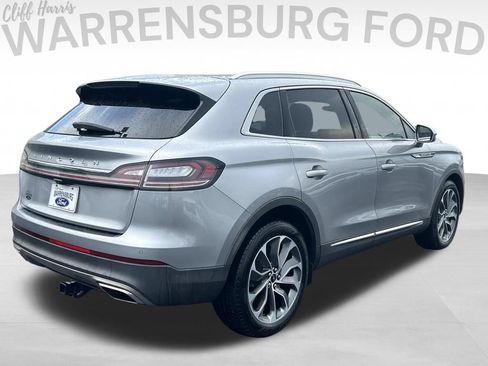 Used 2022 Lincoln Nautilus Reserve w/ Luxury Package AWD/4WD image 7