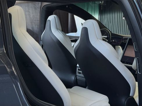 Used 2017 Tesla Model X 75D image 22