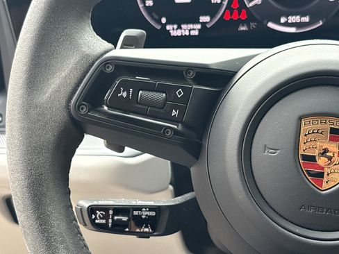 Used 2024 Porsche Cayenne S AWD/4WD image 19