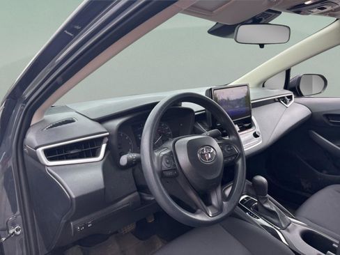 Used 2025 Toyota Corolla LE FWD image 22