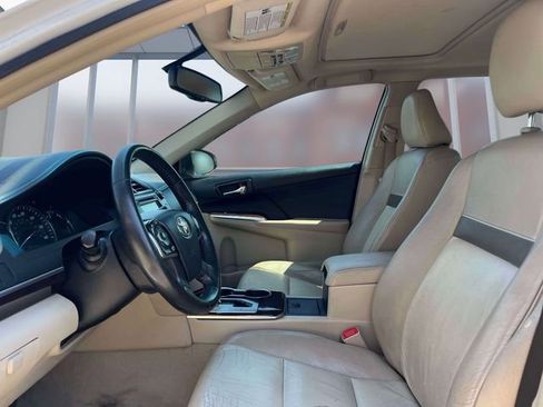 Used 2013 Toyota Camry XLE FWD image 10