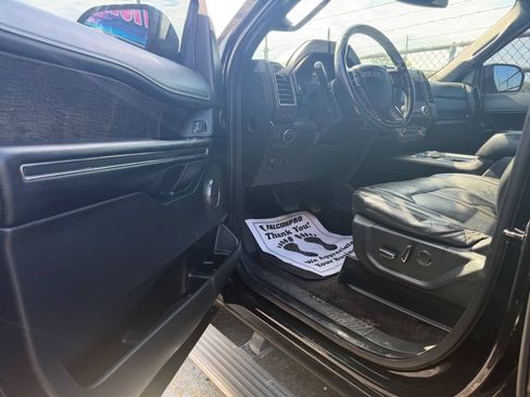 Used 2018 Ford Expedition Max Limited RWD image 8