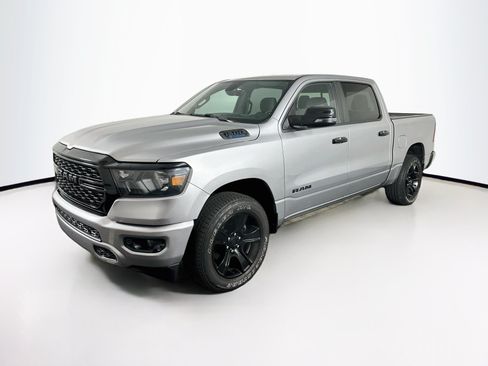 Used 2023 RAM 1500 4x4 Crew Cab image 3