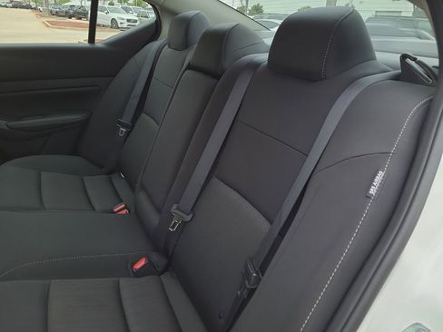 Certified 2025 Nissan Altima 2.5 SV FWD image 9