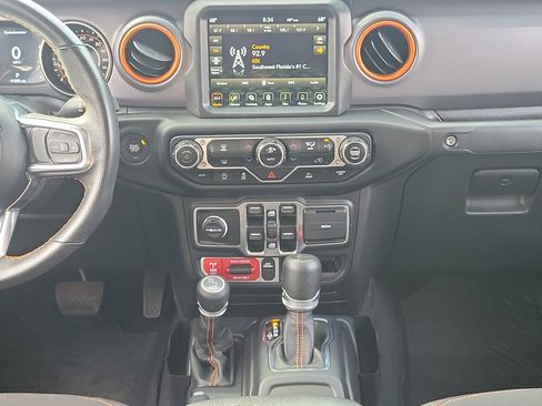 Used 2023 Jeep Gladiator Mojave w/ Trailer Tow Package image 18