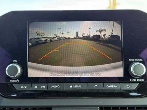 Certified 2024 Nissan Pathfinder S image 30