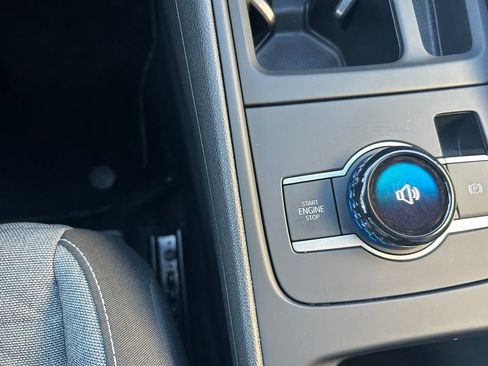 Used 2025 Volkswagen Tiguan S image 57