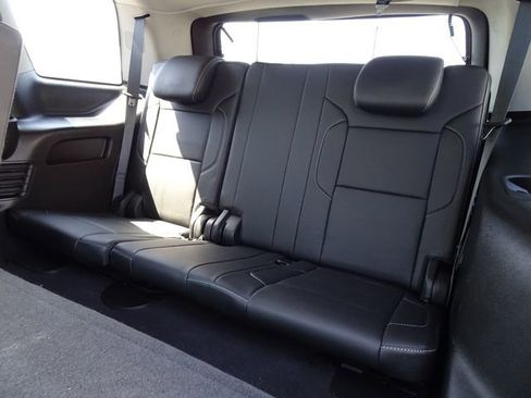 Used 2019 Chevrolet Tahoe LT w/ Luxury Package image 17