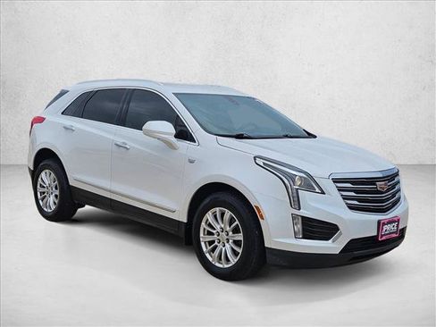 Used 2017 Cadillac XT5 FWD image 3