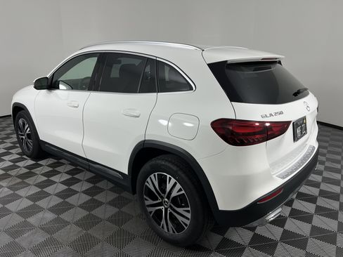 Used 2026 Mercedes-Benz GLA 250 4MATIC image 10