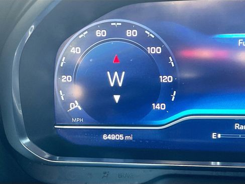 Used 2024 Chevrolet Suburban LT image 12