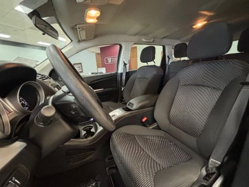 Used 2018 Dodge Journey SE FWD image 8