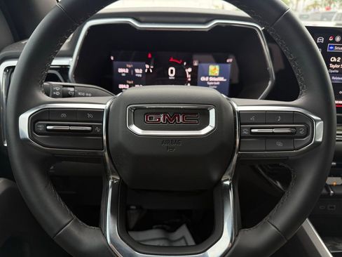 Used 2025 GMC Canyon Elevation image 23