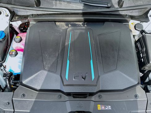 Used 2024 Hyundai Ioniq 5 SEL image 34