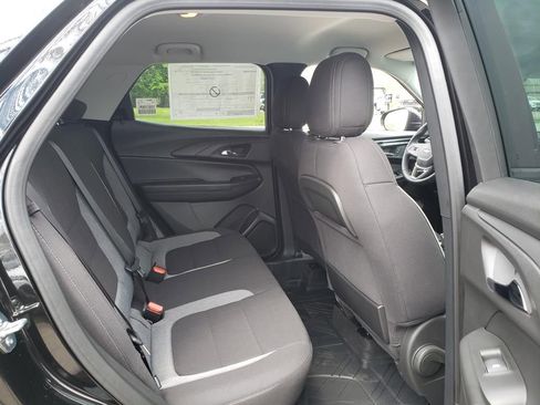New 2026 Chevrolet TrailBlazer LT w/ LT Cold Weather Package FWD image 18