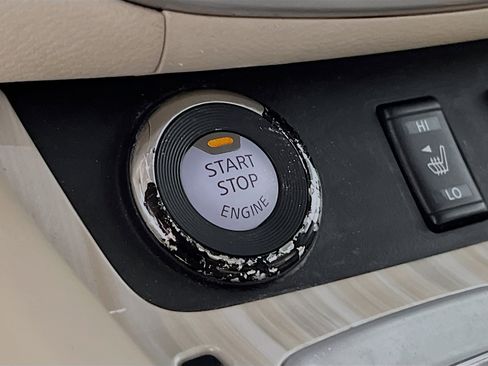 Used 2015 Nissan Murano SL FWD image 23