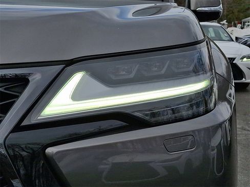 Used 2024 Lexus LX 600 F Sport image 10