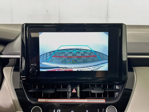Certified 2025 Toyota Corolla LE FWD image 24