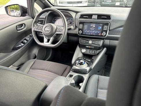 Certified 2025 Nissan Leaf SV Plus FWD image 24