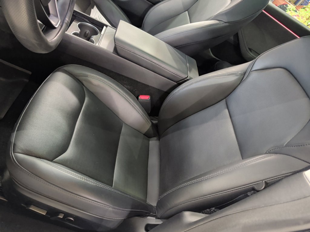 Used 2025 Tesla Model 3 Long Range RWD image 5