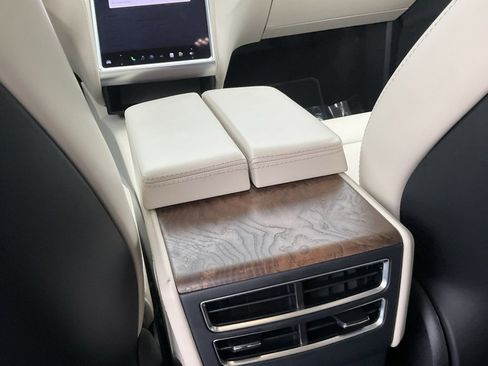 Used 2017 Tesla Model X 75D image 47