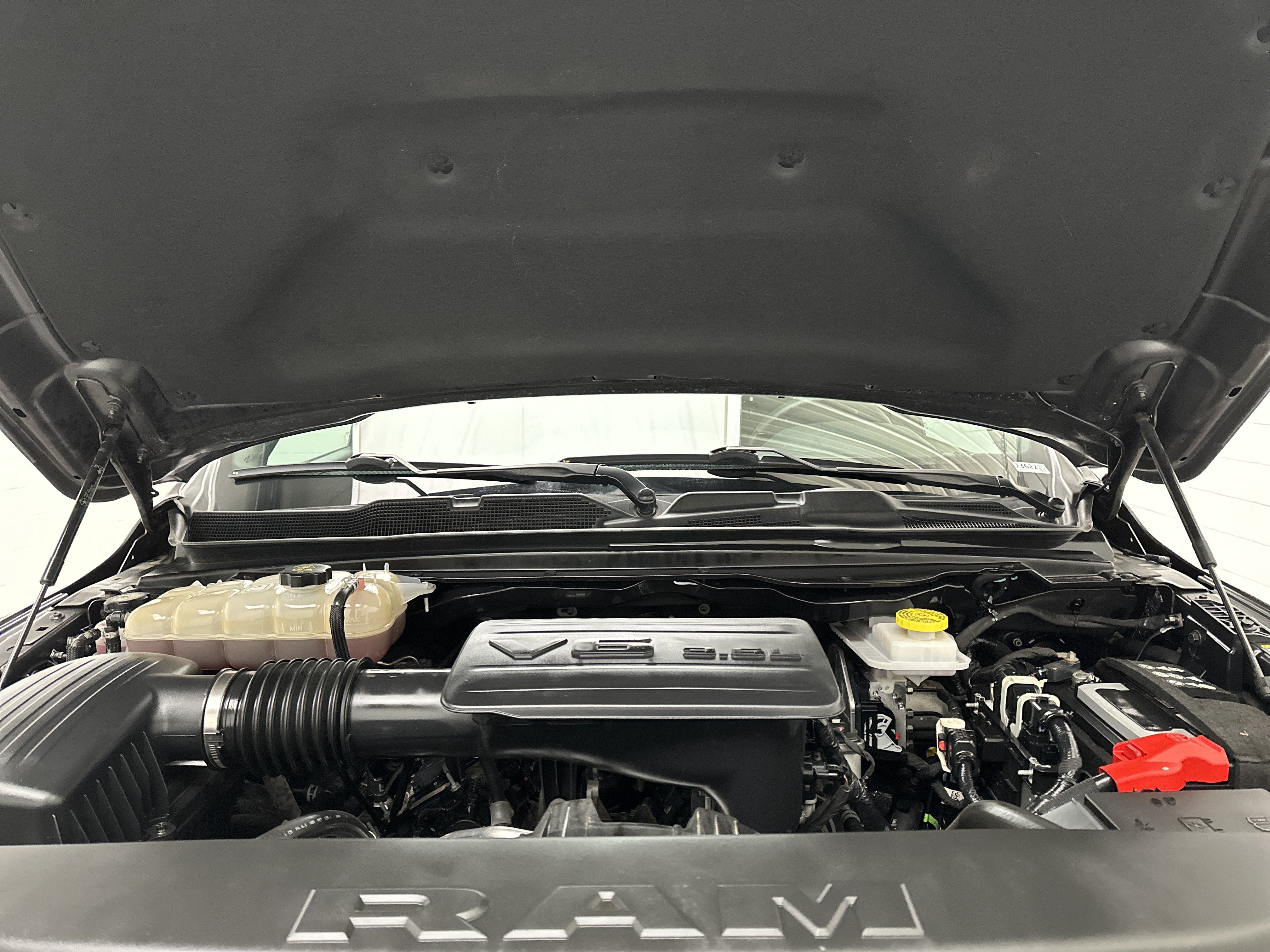 Used 2025 RAM 1500 Tradesman w/ Night Edition AWD/4WD image 41