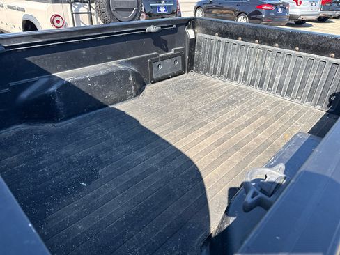 Used 2017 Toyota Tacoma SR5 image 20