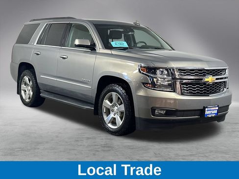 Used 2017 Chevrolet Tahoe LT w/ Luxury Package AWD/4WD image 3
