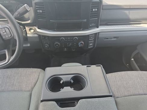 Used 2024 Ford F350 XLT AWD/4WD image 11