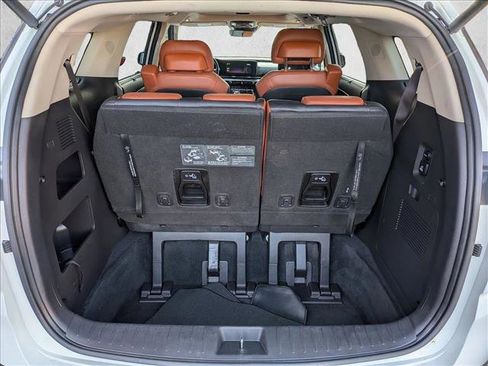 Used 2022 Kia Carnival SX Prestige FWD image 6