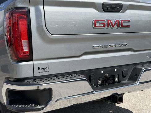Certified 2025 GMC Sierra 1500 SLT AWD/4WD image 11