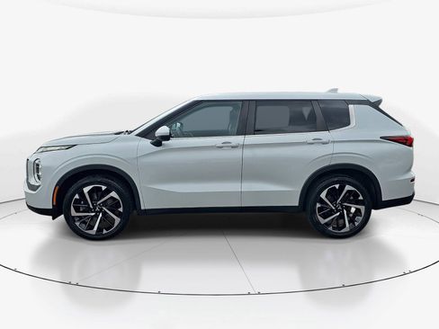 Used 2022 Mitsubishi Outlander ES AWD/4WD image 7