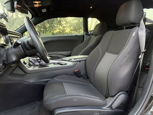 Used 2018 Dodge Challenger SXT image 11