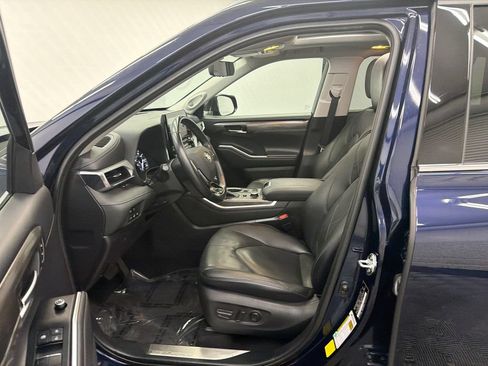 Used 2021 Toyota Highlander Platinum AWD/4WD image 9