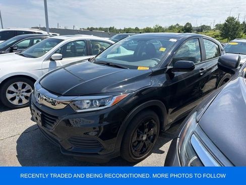 Used 2022 Honda HR-V LX image 2