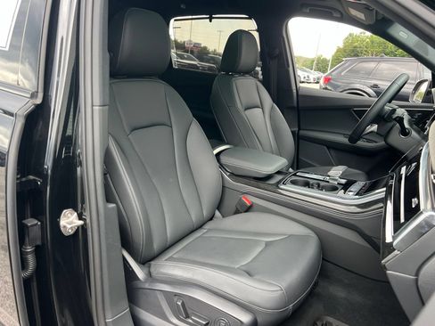 Used 2026 Audi Q7 3.0T Premium Plus w/ Premium Plus Package AWD/4WD image 40