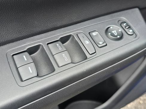 Used 2024 Honda CR-V EX image 25