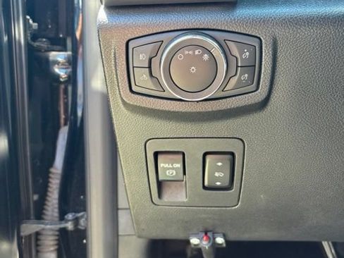 Used 2018 Ford F150 XLT w/ Equipment Group 302A Luxury AWD/4WD image 21
