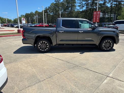 New 2026 Toyota Tundra Limited AWD/4WD image 8
