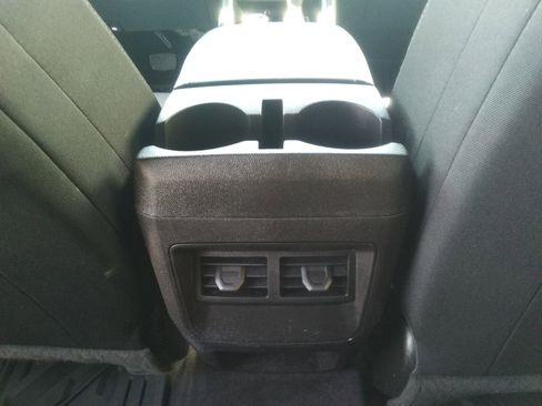 Used 2023 Chevrolet Colorado Trail Boss w/ Technology Package image 10