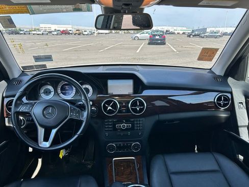 Used 2013 Mercedes-Benz GLK 350 4MATIC image 16