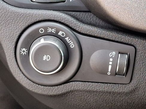 Used 2017 FIAT 500X Trekking image 33