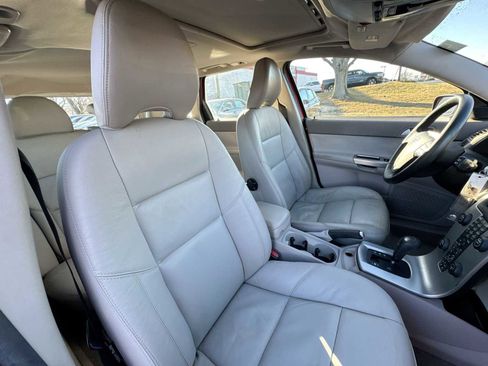 Used 2005 Volvo V50 T5 image 17