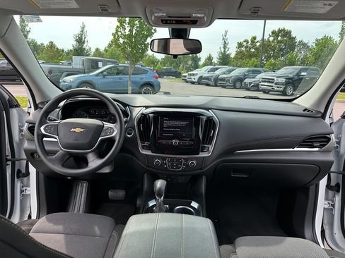 Used 2021 Chevrolet Traverse LS FWD image 26