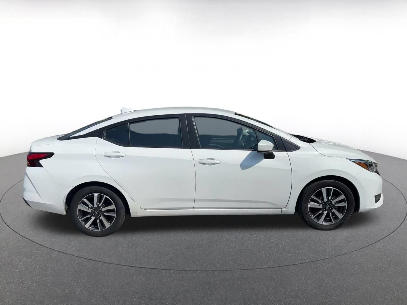 Used 2025 Nissan Versa SV FWD image 15