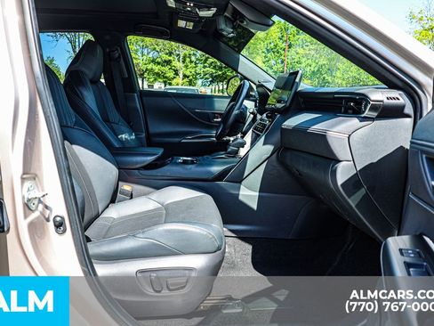 Used 2022 Toyota Venza Limited AWD/4WD image 21