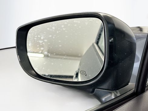 Used 2024 Subaru Crosstrek 2.5i Limited AWD/4WD image 16