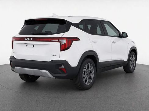Used 2026 Kia Seltos LX AWD/4WD image 4